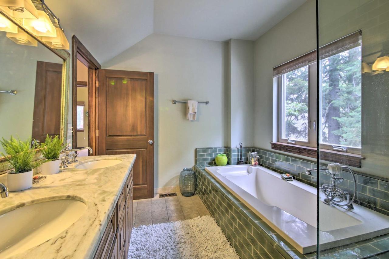 Incredible Lake Arrowhead Home With Views And Decks! Eksteriør bilde